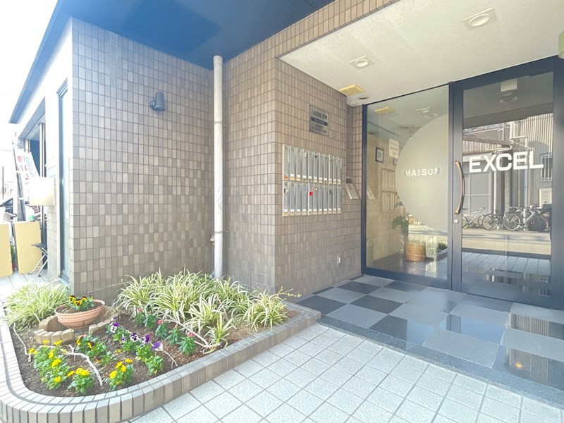 エントランス　オートロックで安心