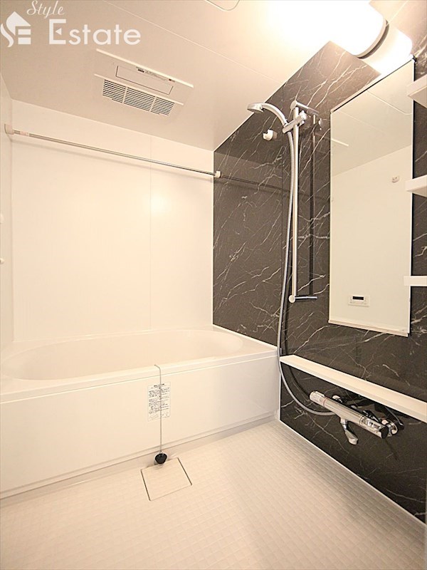 バス・シャワールーム　バスルーム