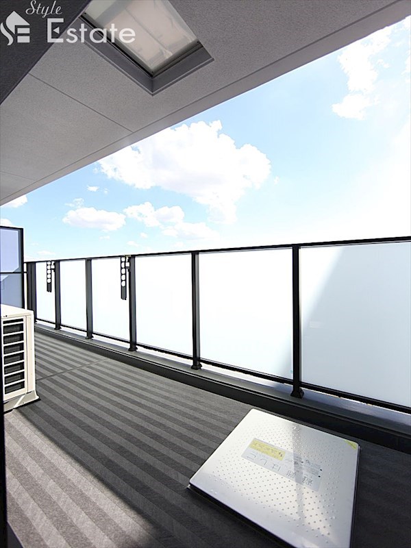 バルコニー　バルコニー
