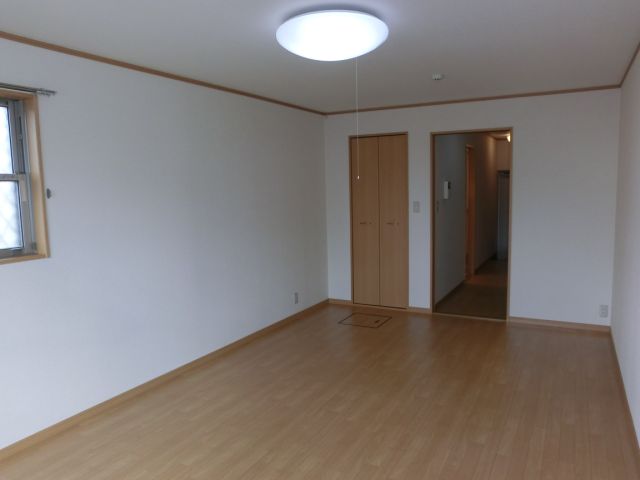 その他部屋・スペース　開放感のある洋室スペースです