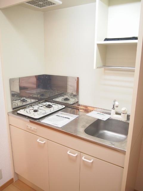 キッチン　一口ガスコンロ完備のキッチンスペースです