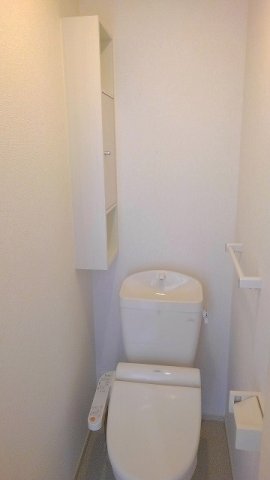 トイレ　落ち着いたトイレです