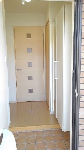 玄関　明るい玄関です