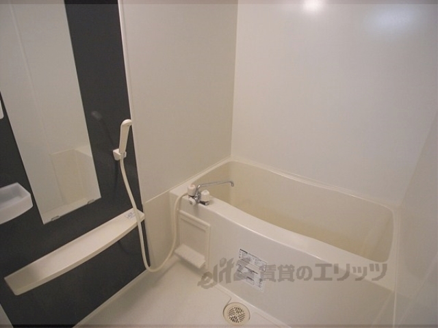 バス・シャワールーム　綺麗なお風呂です。