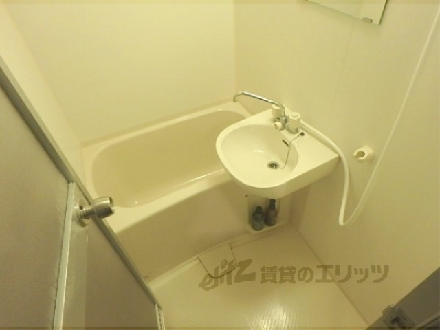 バス・シャワールーム　バス