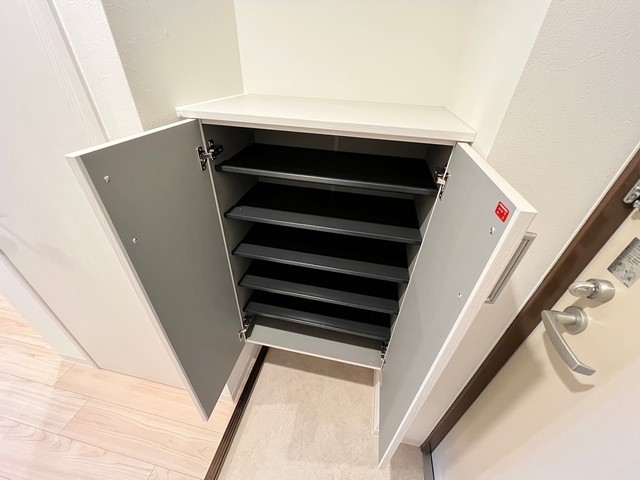 玄関　別部屋の写真です。