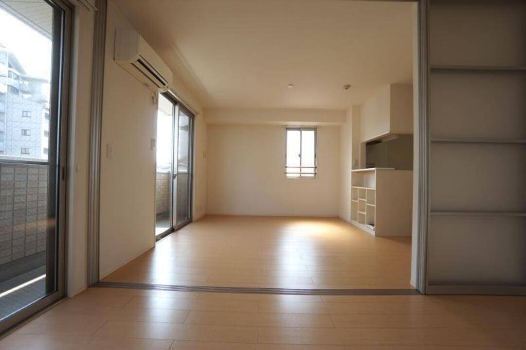 居室・リビング　リビング