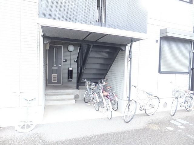 エントランス　★見学希望等はタウンハウジング中央林間店までお気軽に♪★