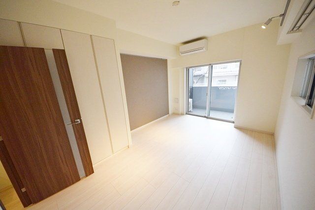 居室・リビング　★7.9帖の洋室★