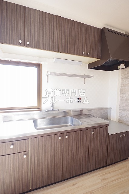 キッチン　収納豊富なキッチン！