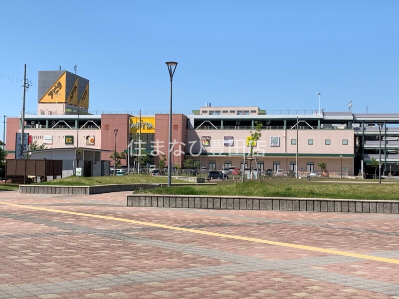 ショッピングセンター　アピタ安城南店（ショッピングセンター）まで621m