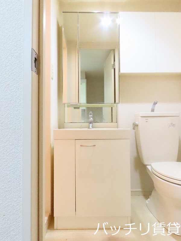 洗面設備　同型タイプの為、現状を優先致します。
