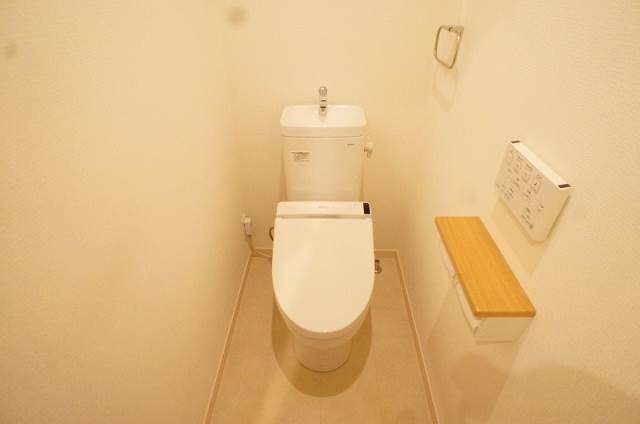 トイレ　別号室