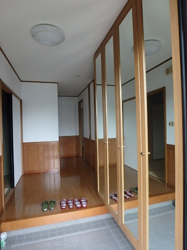 玄関　図面と現状に相違がある場合には現状を優先