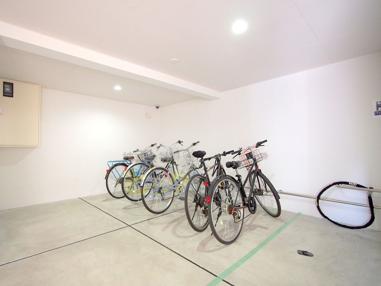 その他共有部分　屋内駐輪場付きです♪