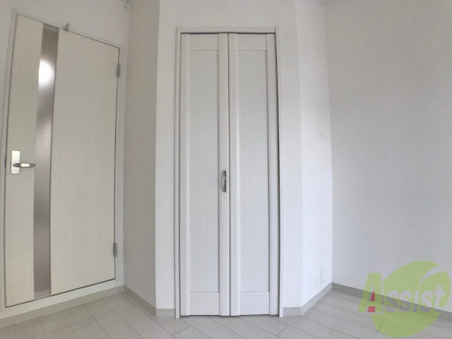 収納　クローゼットです。大きい荷物もしまうことができます。