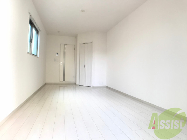 その他部屋・スペース　こちらは洋室を撮影しました。寝室にしましょう。