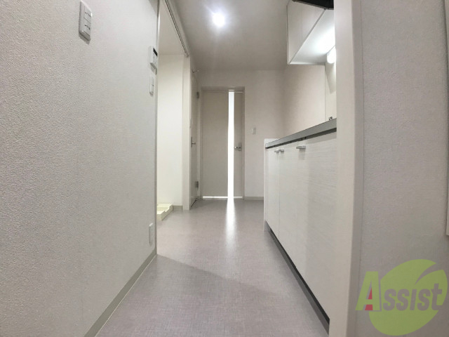 玄関　玄関です。玄関はだいぶ広い印象を受けました。