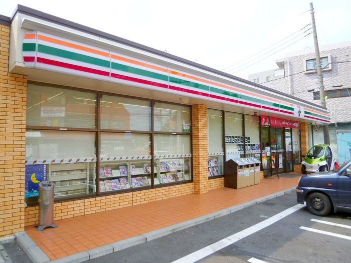コンビニ　セブン－イレブン世田谷粕谷３丁目店（コンビニ）まで2320m