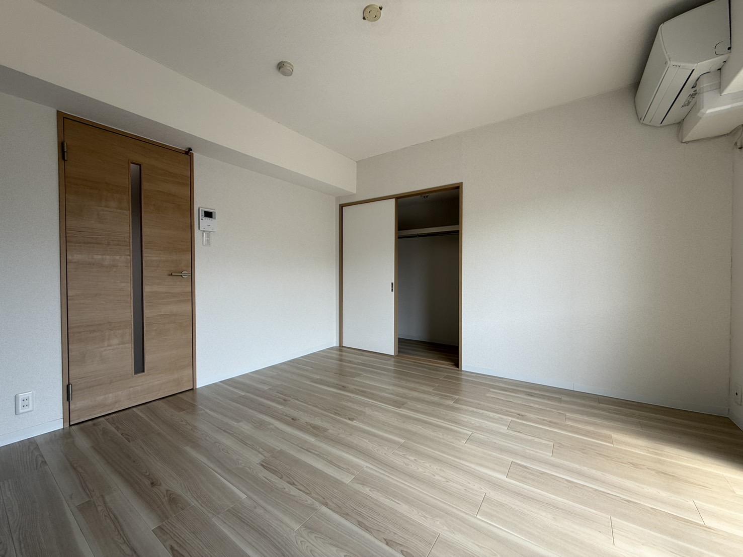 その他部屋・スペース　南向きで明るい日差しが射し込むお部屋です