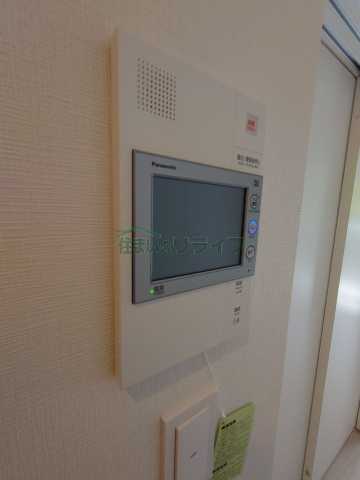 セキュリティ　コンフォリア東新宿　※同タイプの別部屋写真です