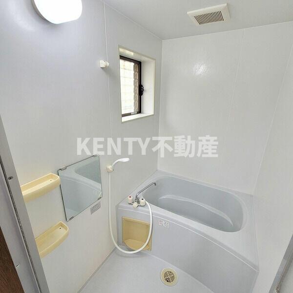 バス・シャワールーム　ゆったり過ごせるお風呂です