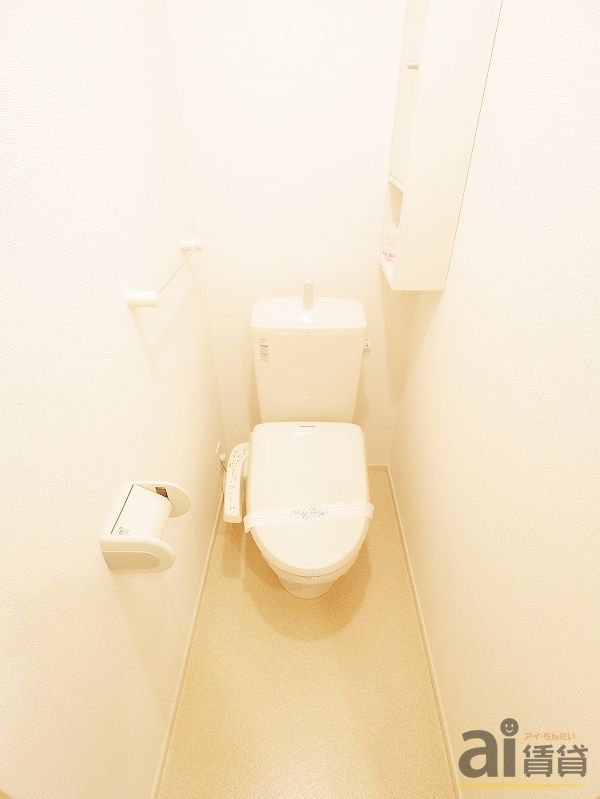 トイレ　※同仕様写真