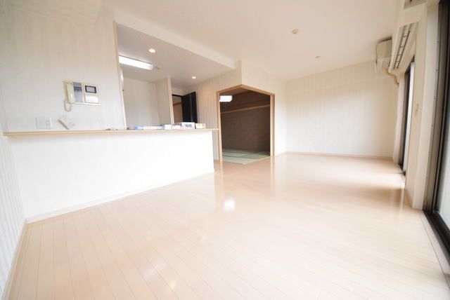 居室・リビング　同建物同タイプ間取参考写真です