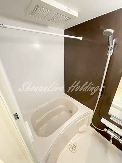 バス・シャワールーム　清潔感のあるお風呂です♪