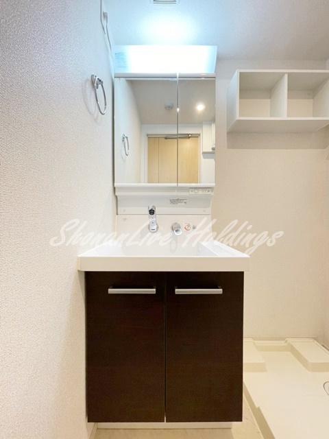 洗面設備　お履き物が多い方にもおすすめ♪