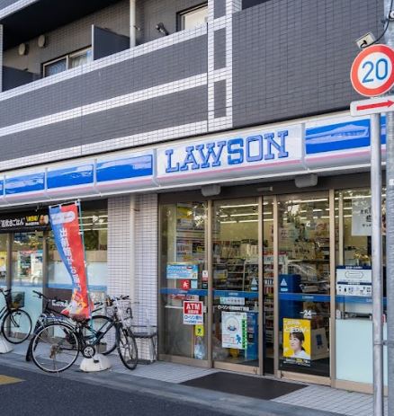 コンビニ　ローソン 大森西四丁目店（コンビニ）まで107m