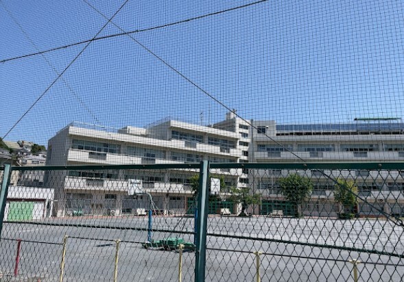 小学校　横浜市立大鳥小学校（小学校）まで661m