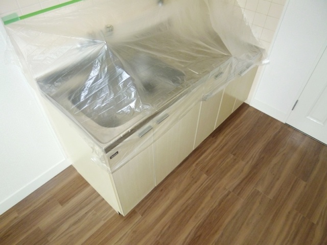 キッチン　壁付けキッチンでスペースを最大限有効活用できます！