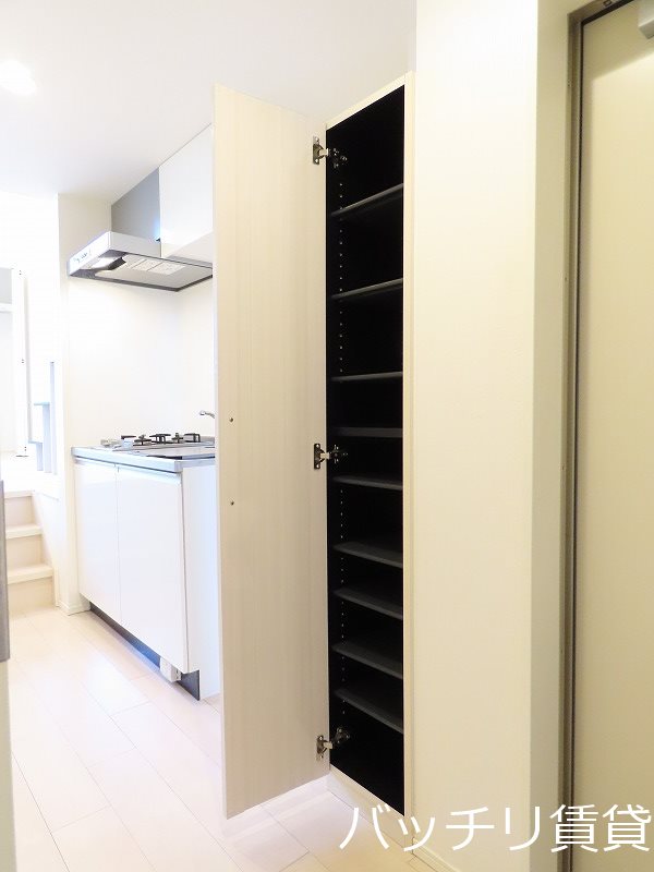 玄関　同型タイプの為現状を優先致します。