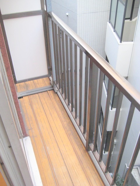 バルコニー　※同仕様写真