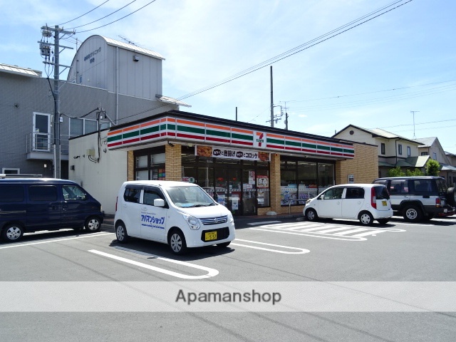 コンビニ　セブンイレブン（コンビニ）まで329m