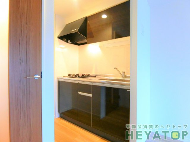 キッチン　システムキッチン完備（同仕様写真）