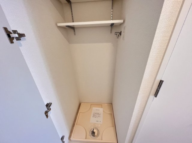 その他設備　室内洗濯置き場です