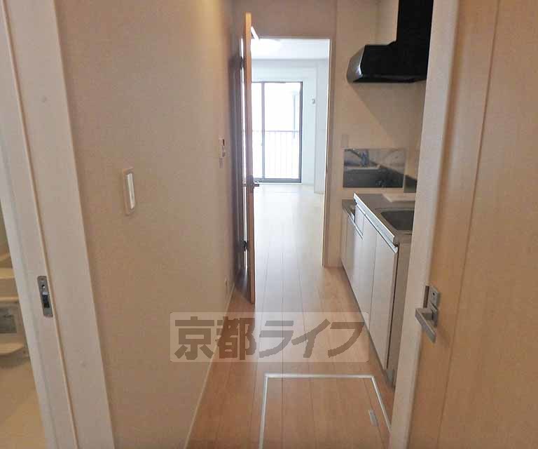 その他部屋・スペース　玄関から廊下にかけて