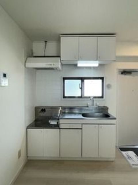 キッチン　※写真は同タイプの別のお部屋になります。