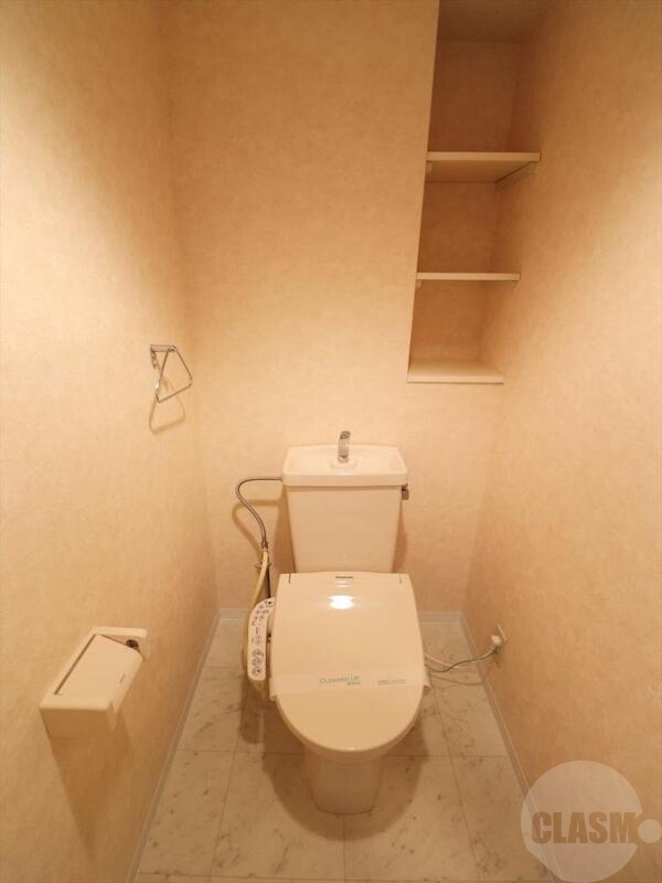 トイレ　ウォシュレット付き