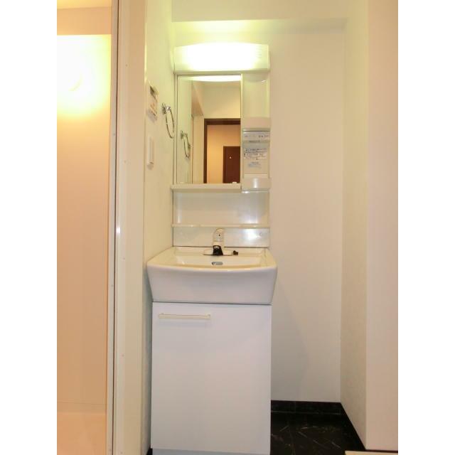 洗面設備　身支度に欠かせない独立洗面台♪