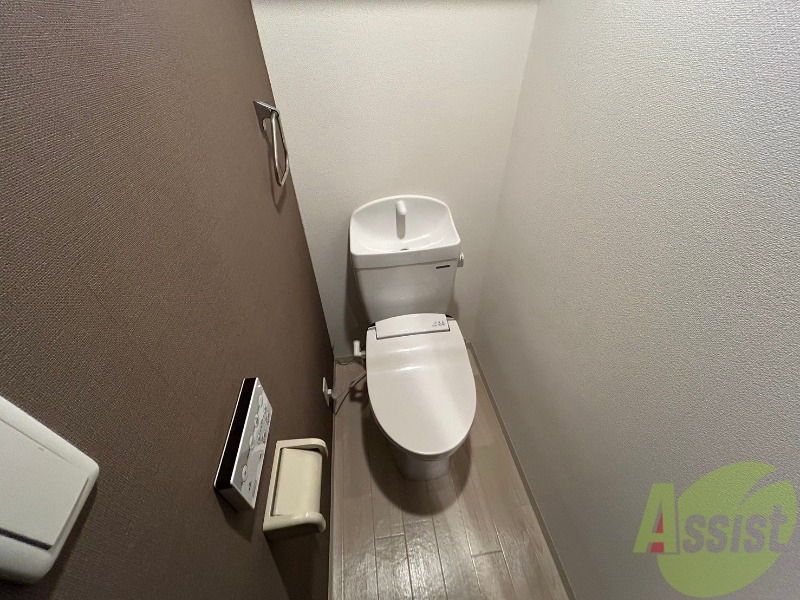 トイレ　こちらはトイレです。清潔感があり、安心して使用できます。