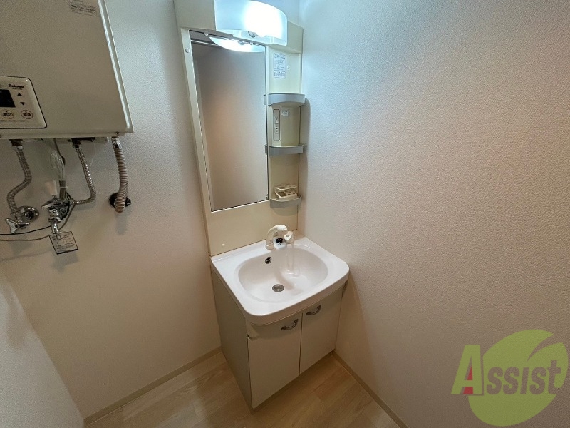 洗面設備　洗面台は独立していて使いやすそうですね。