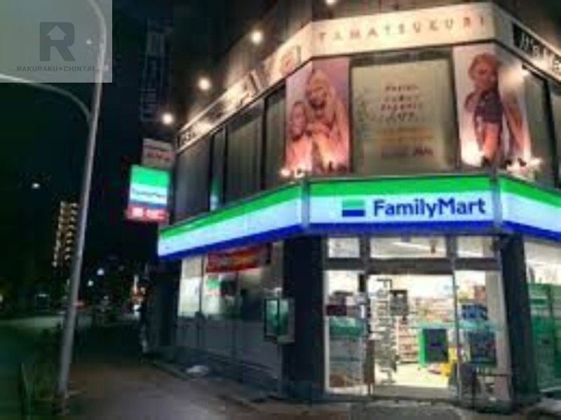 コンビニ　ファミリーマート玉造駅前店（コンビニ）まで296m