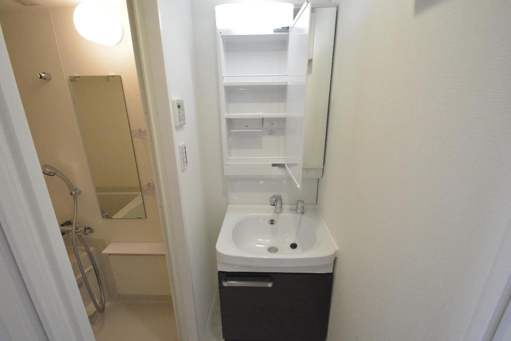 洗面設備　洗髪洗面化粧台