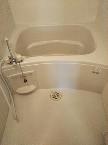 バス・シャワールーム　バス・トイレ別です。同タイプの写真です。
