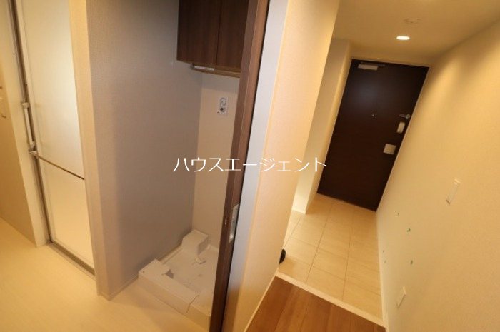 その他　洗面所には洗濯機置場もあります。