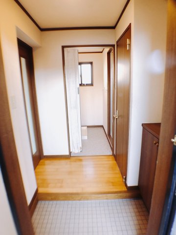 玄関　広々玄関ホール