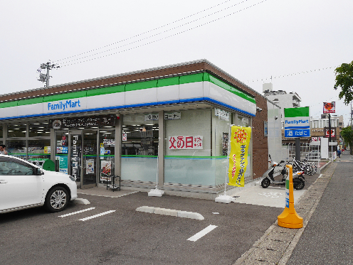 コンビニ　【ファミリーマート小倉熊本一丁目店】（コンビニ）まで267m